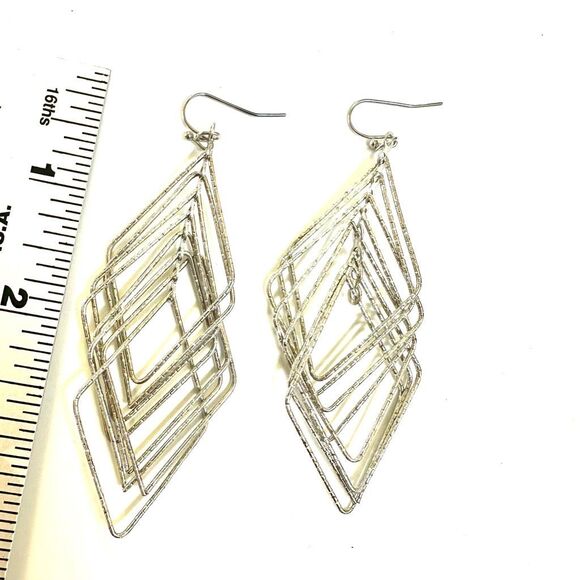 Silver tone geometric drop earrings - Picture 8 of 8